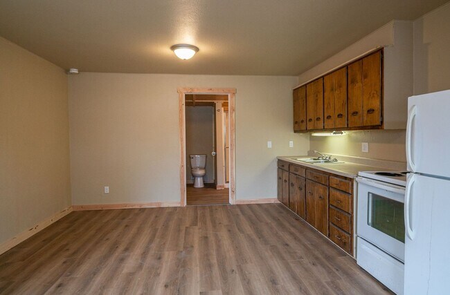 Foto del edificio - EN0064 James St Duplex- 2 Units