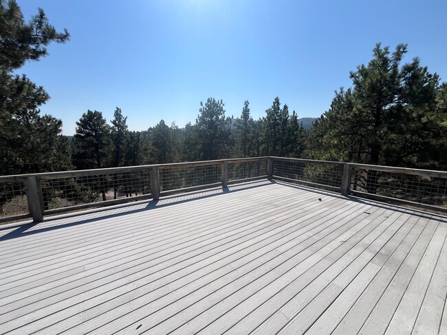 Building Photo - 3722 Upper Dam Dr