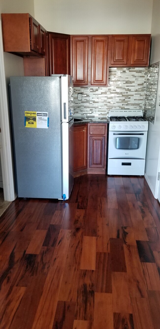 Foto del edificio - 751 E 46th St