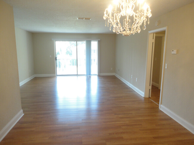 Foto del edificio - 2BD/2BA Condo in Maitland!