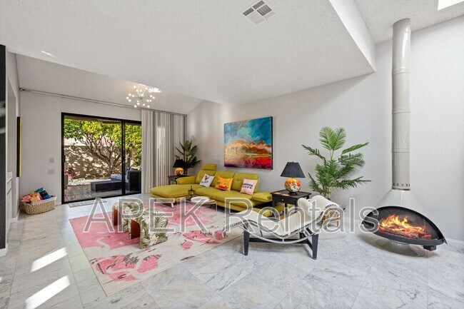 Foto del edificio - 1317 E Amado Rd