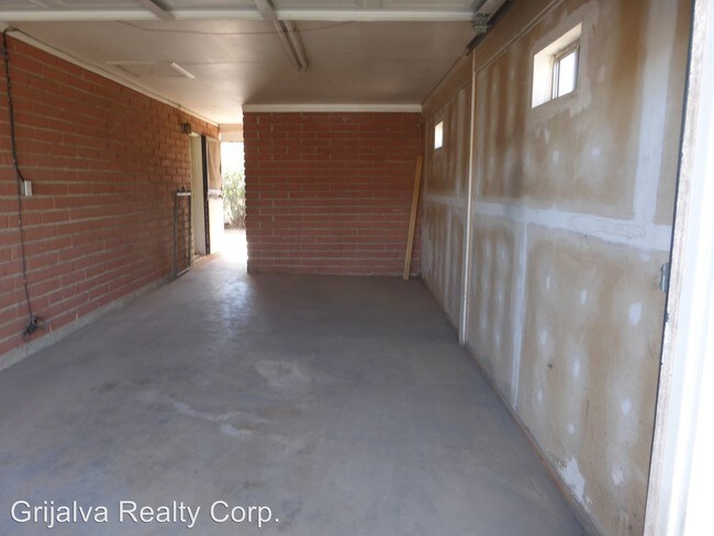 Foto del edificio - 4502 E 26th St