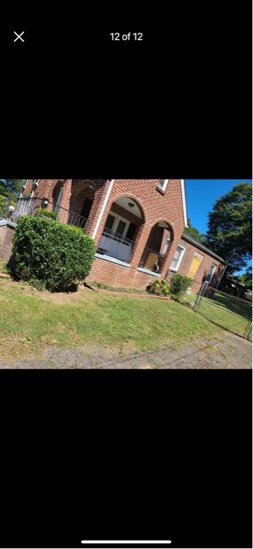 Building Photo - 836 Old Modena St