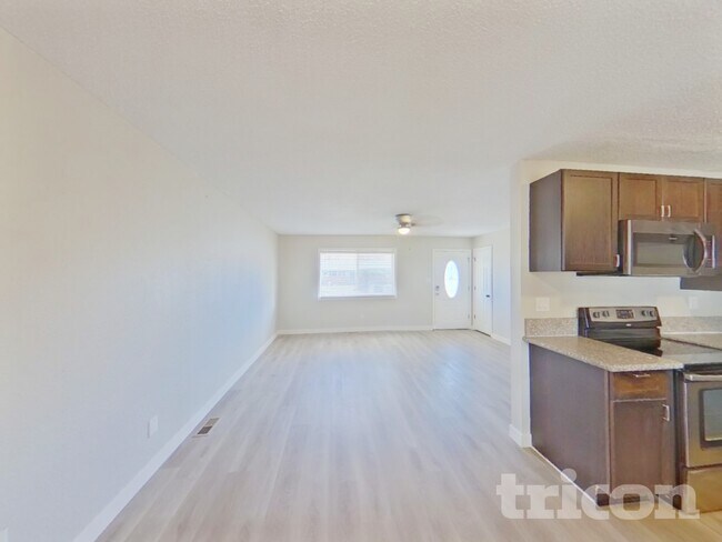 Foto del edificio - 1548 Glacier Dr