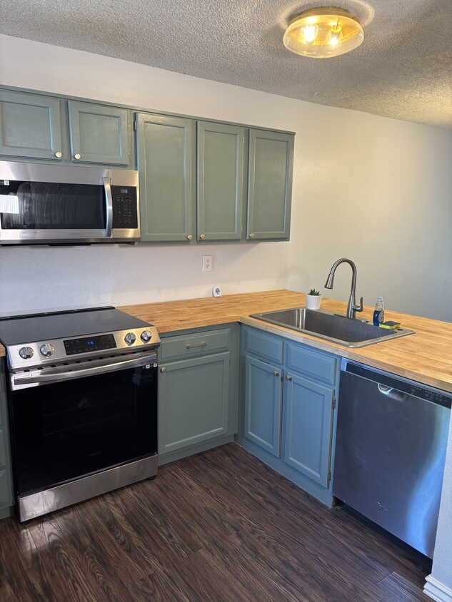 Photo - 7474 E Arkansas Ave (Denver, CO)