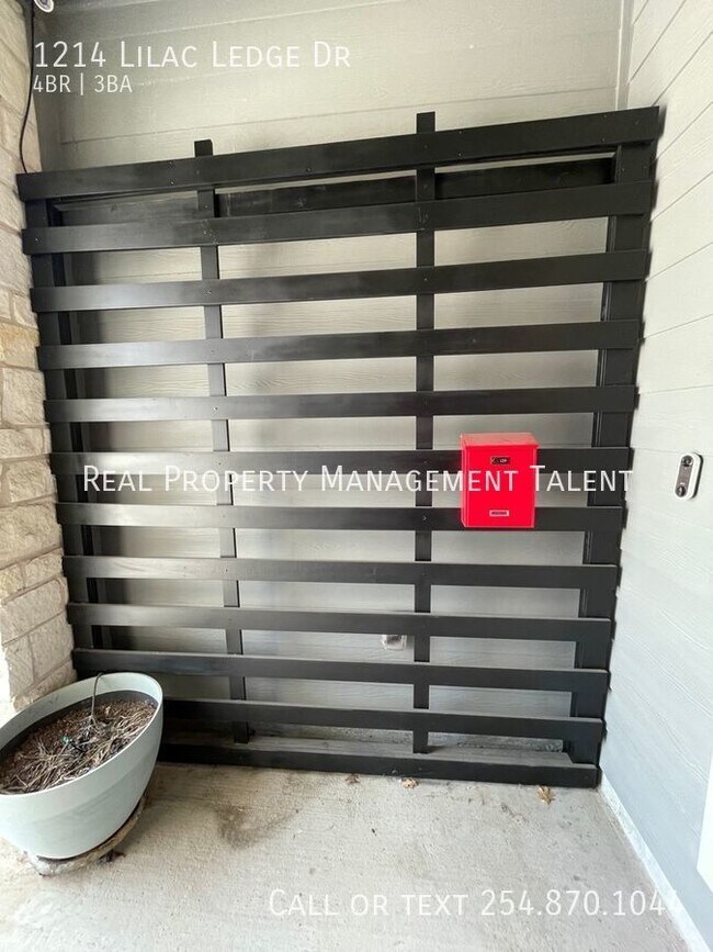 Building Photo - 4 Bedroom, 3 Bathroom Home in Temple TX / ...