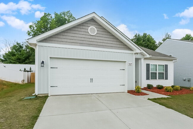 Building Photo - 7609 Malden Park Dr