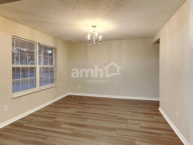 Foto del edificio - 10765 Standish Pl