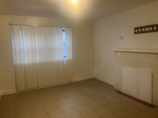 Foto del edificio - 5102 W Huron St