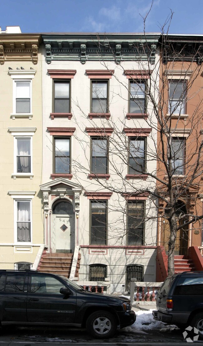 Building Photo - 543 Dean St