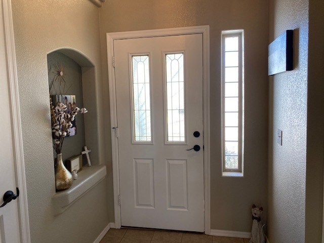 Building Photo - 2422 E Prickly Pear Dr