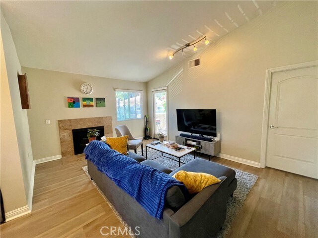 Foto del edificio - 600 Sea Cliff Way