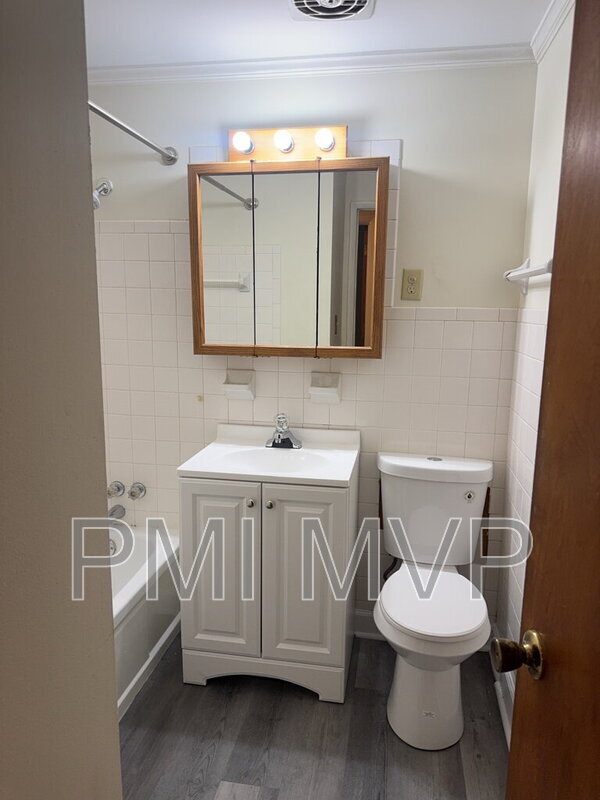 Building Photo - 1731 Lucks Rd