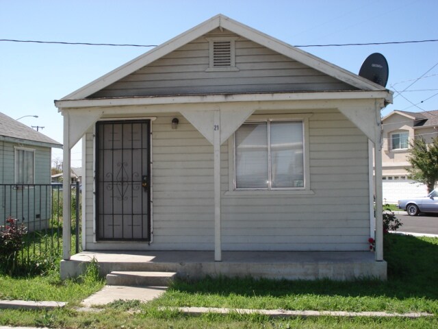 Building Photo - 1764 Harbor Ave