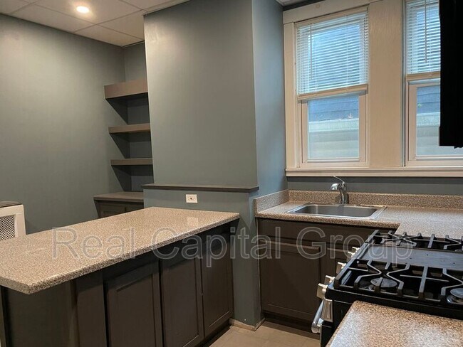 Foto del edificio - 829 Lancaster St