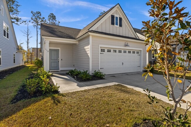 Building Photo - 119 Holloway Hl