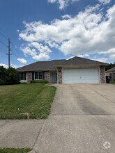 Building Photo - 701 Manhattan Dr