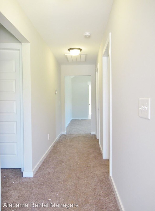Building Photo - 4 br, 2 bath House - 867 Kent Drive