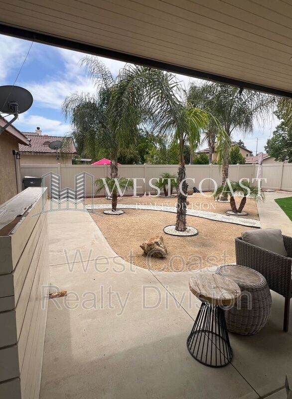 Building Photo - 15425 Brasa Ln