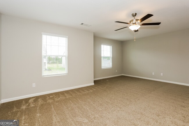 Building Photo - 518 Firethorn Ct