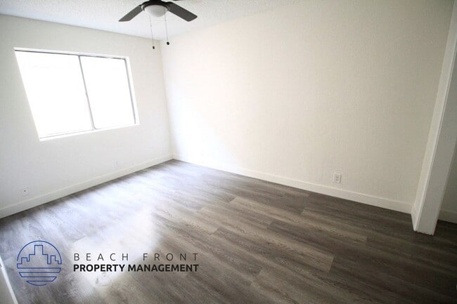 Foto del edificio - 11503 Menlo Ave.