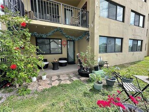 Building Photo - 301 Golden Isles Dr