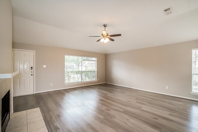 Building Photo - 3722 Colleen Woods Cir
