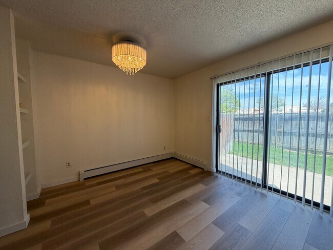 Foto del edificio - 919 44th Ave Ct