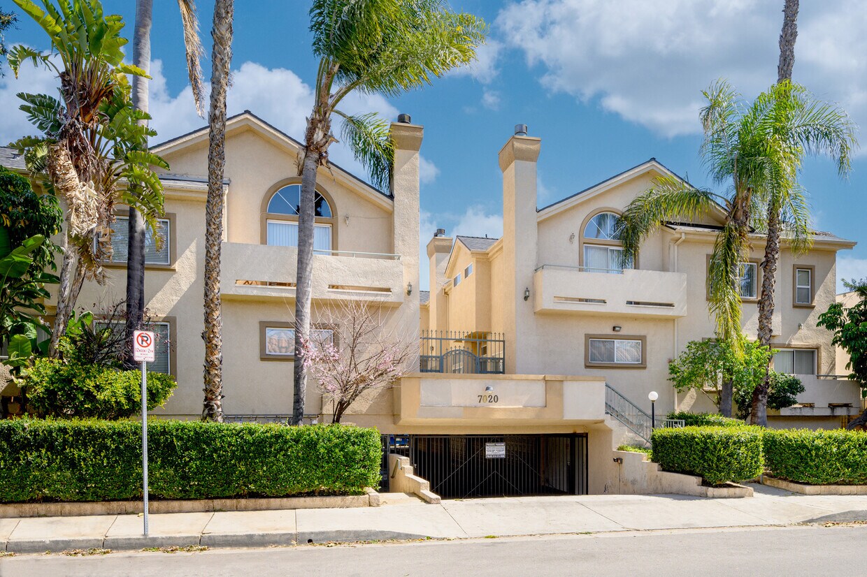 Foto principal - 7020 Lennox Ave