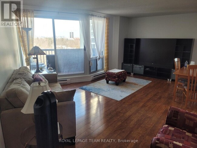 Building Photo - 1380 Prince of Wales Dr