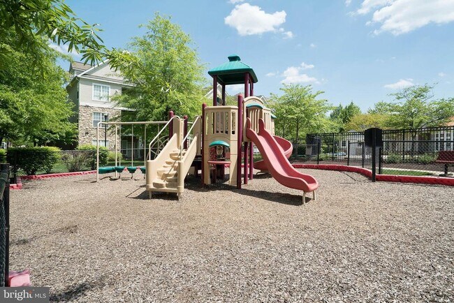 Building Photo - 13331 Connor Dr