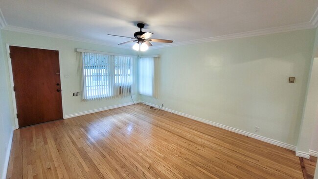 Building Photo - a13508