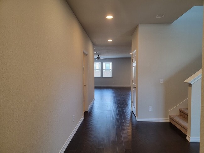 Hall Way - 208 Magna Ln