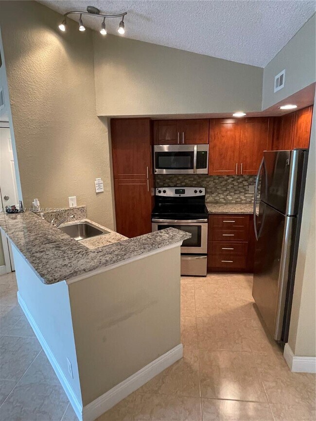 Foto del edificio - 595 Vista Isles Dr