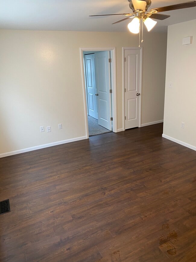 Building Photo - 7687 Brams Hill Dr