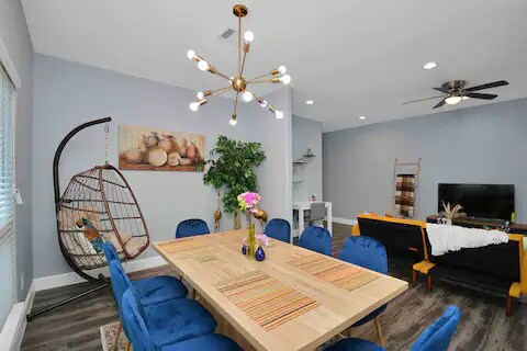 Foto del edificio - 8134 Mariah St