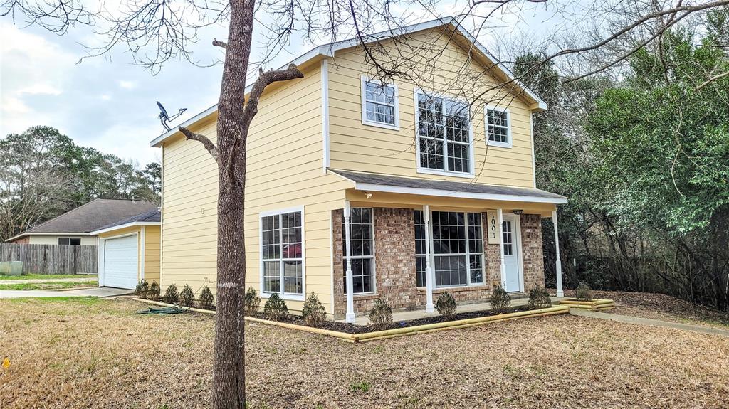 Primary Photo - 509 Spruce Dr