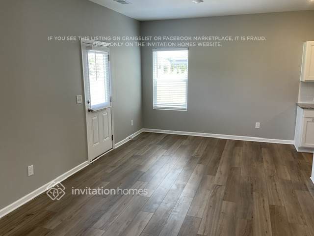 Building Photo - 2097 Boxwood Cir
