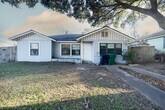 Primary Photo - 806 E Stone St