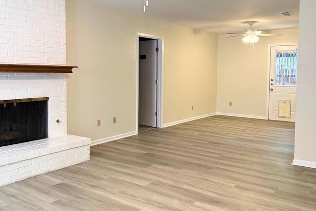Building Photo - 8421 Fathom Cir