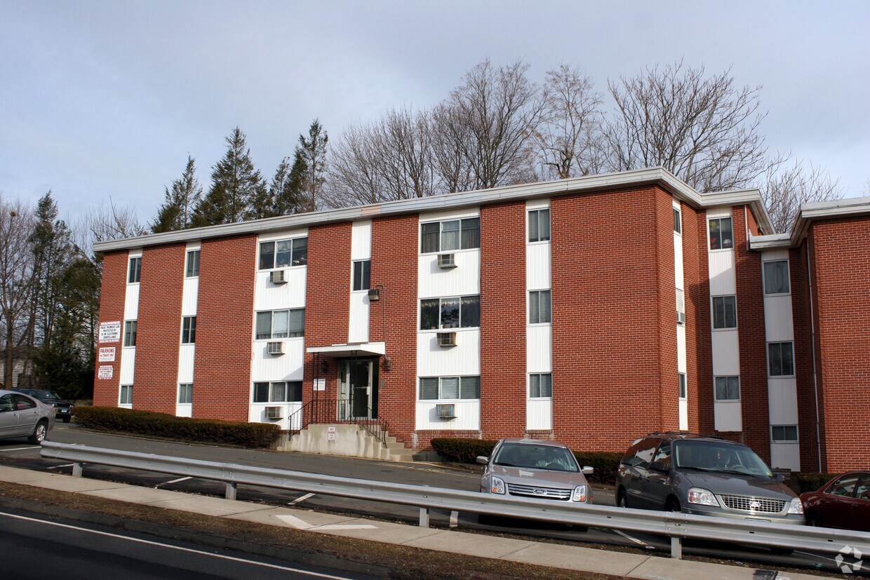 Central Townhouse Apartments Apartments in New Britain, CT