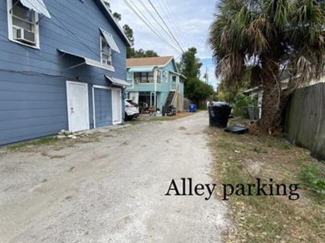 Foto del edificio - 1131 Queen St N