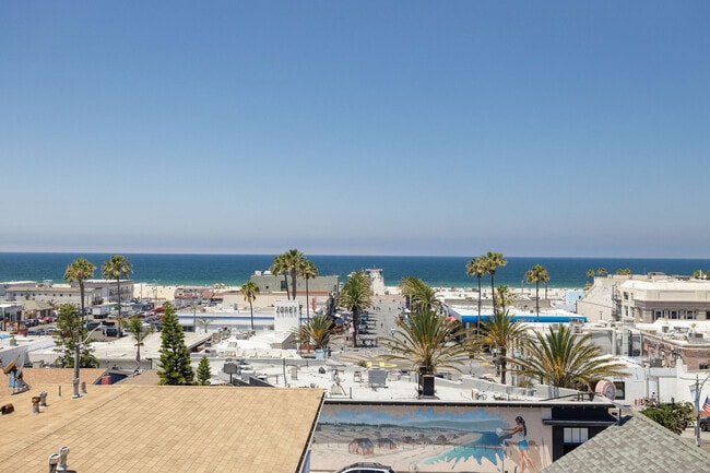 Building Photo - 1150 Manhattan Ave