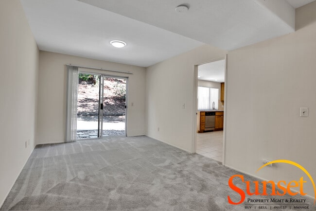 Building Photo - 6813 Deerrun Pl