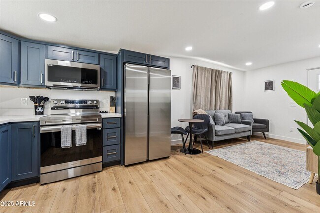 Foto del edificio - 1548 N Upland Cir