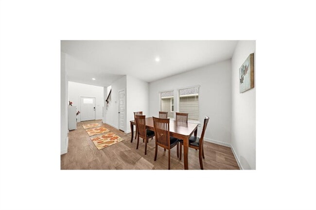 Building Photo - 31626 Featherstone Trl