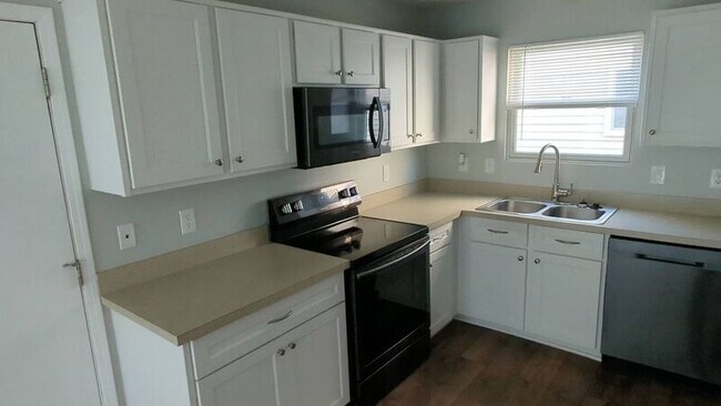 Building Photo - 5547 Russell Fork Dr