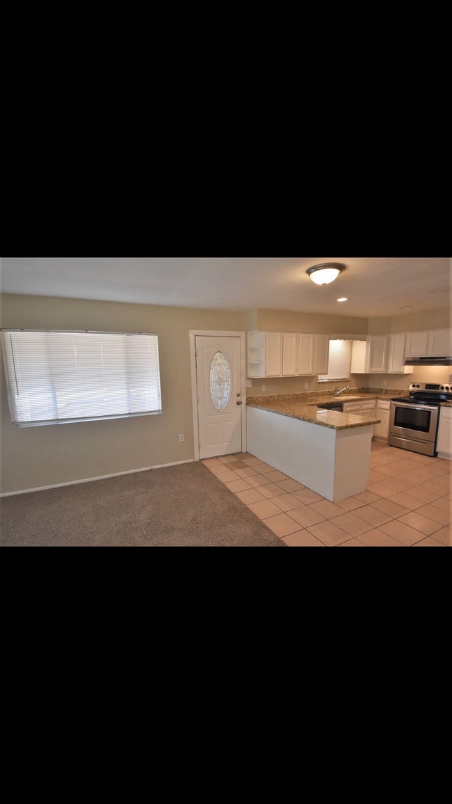 Building Photo - 4122 W Echo Ln
