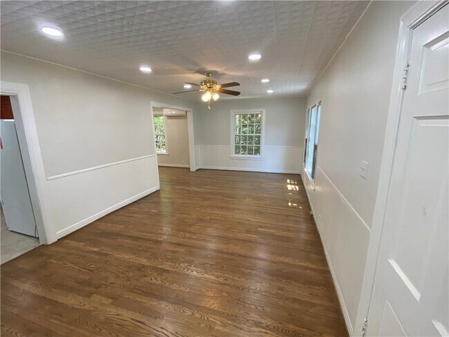 Foto del edificio - 824 E 30th St
