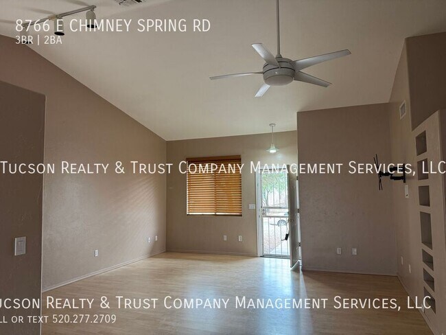 Foto del edificio - 8766 E Chimney Spring Dr